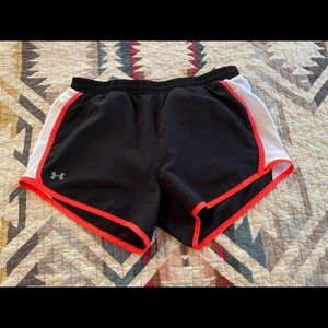 Under Armour Heat Gear Woman Short size S